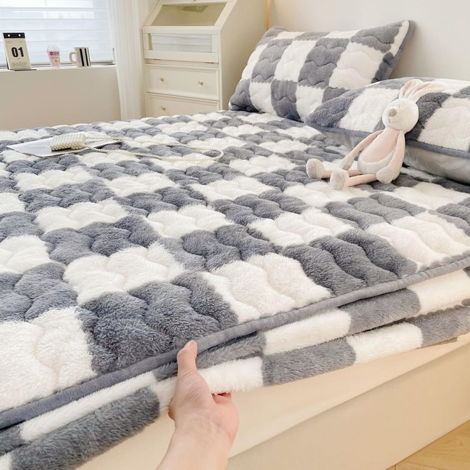 Grey,90 * 200cmTWIN,LDLCYCN Mattress Protector Queen King Size Mattress Cover with Elastic Band Fitted Sheet Breathable Soft Mattress Pad Cover with Deep Pocket of 11In Bed Cover Noiseless
