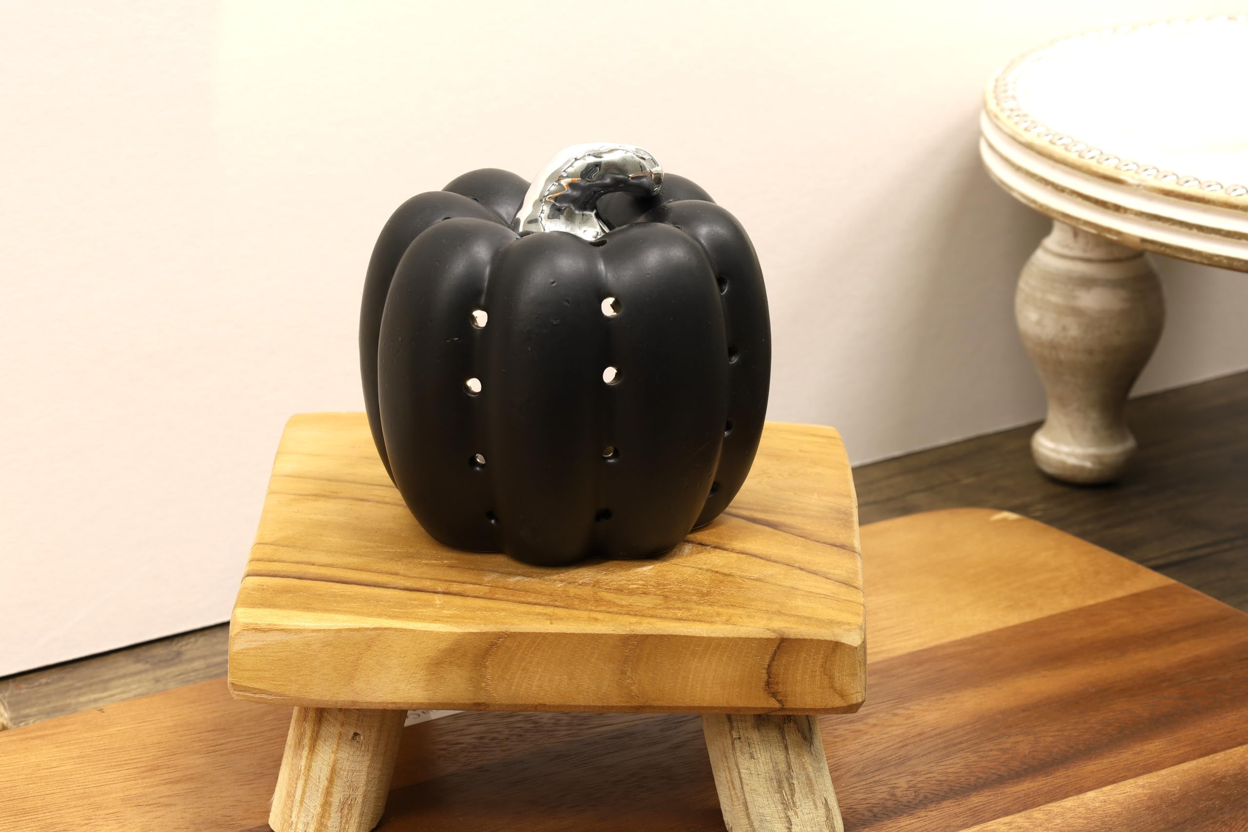 Fyne-Finds Black Ceramic Pumpkin Tealight Candle Holders Cut Out Hole Halloween Festival Decoration (Black)