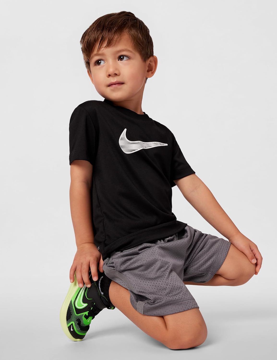 Nike Unisex Kids' Cosmic Runner Running Shoes - Boys Girls Todders & Baby Sneakers - Image 2