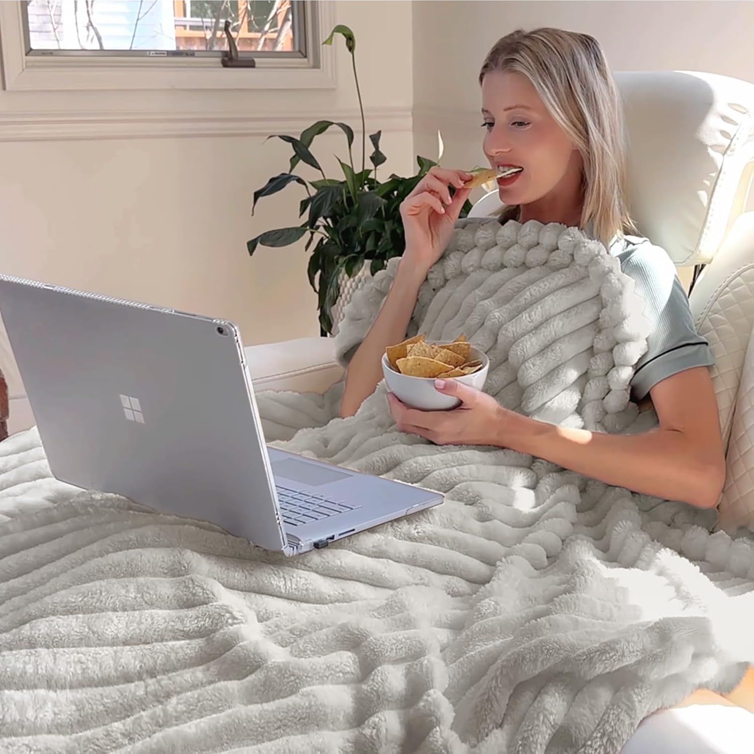 BEDELITE Blankets Queen Size for Bed, 300GSM Soft & Warm Fleece Blanket, Decorative and Giftable Striped Light Grey Blankets for Women, Men, 90"x90" - Image 3