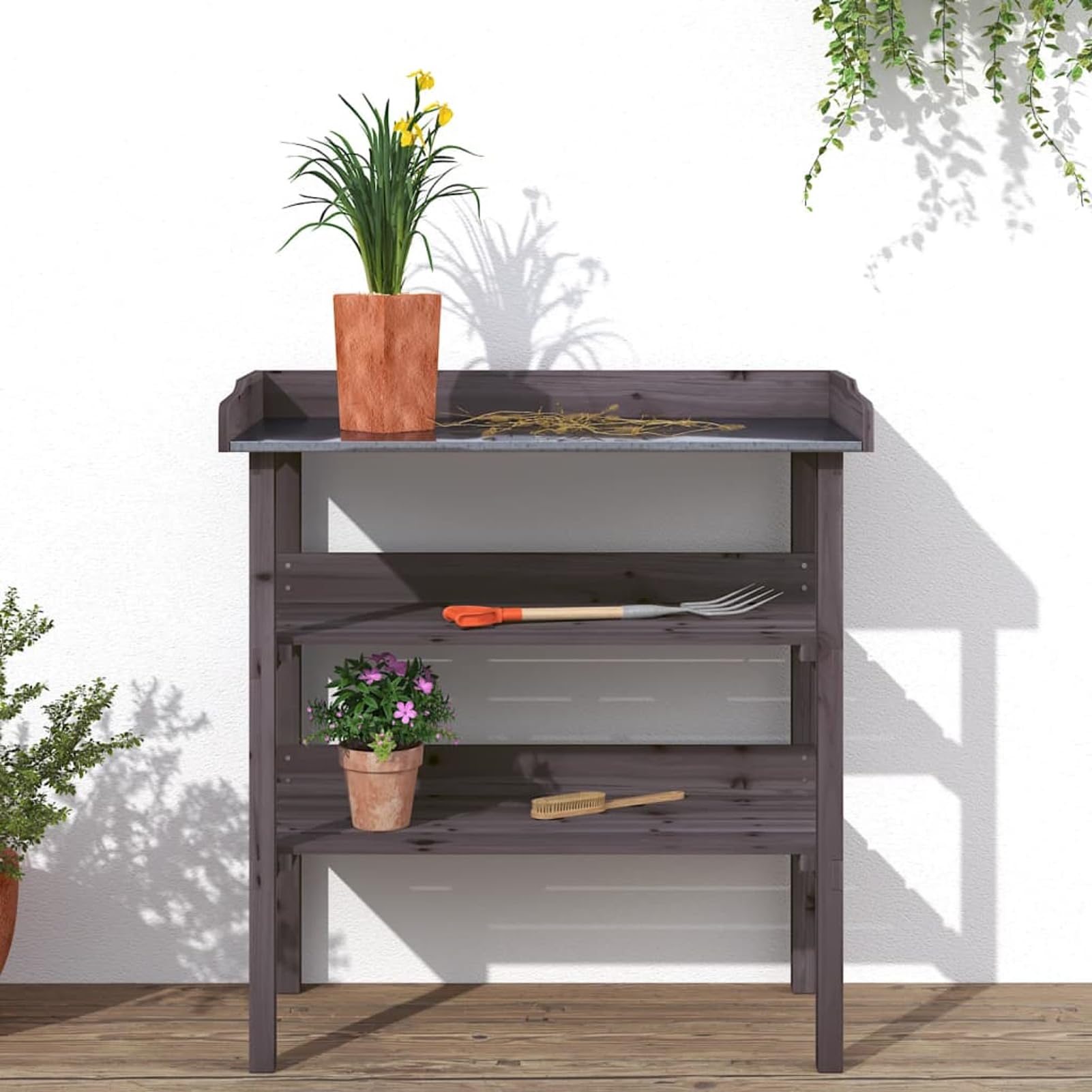 Geecher Tavolo Porta Piante, 2 Ripiani per Organizzare Vasi e Attrezzi da Giardinaggio, 78x38x82,5 cm, Legno Massello di Abete Grigio, Ideale per Giardino, Terrazza e Patio