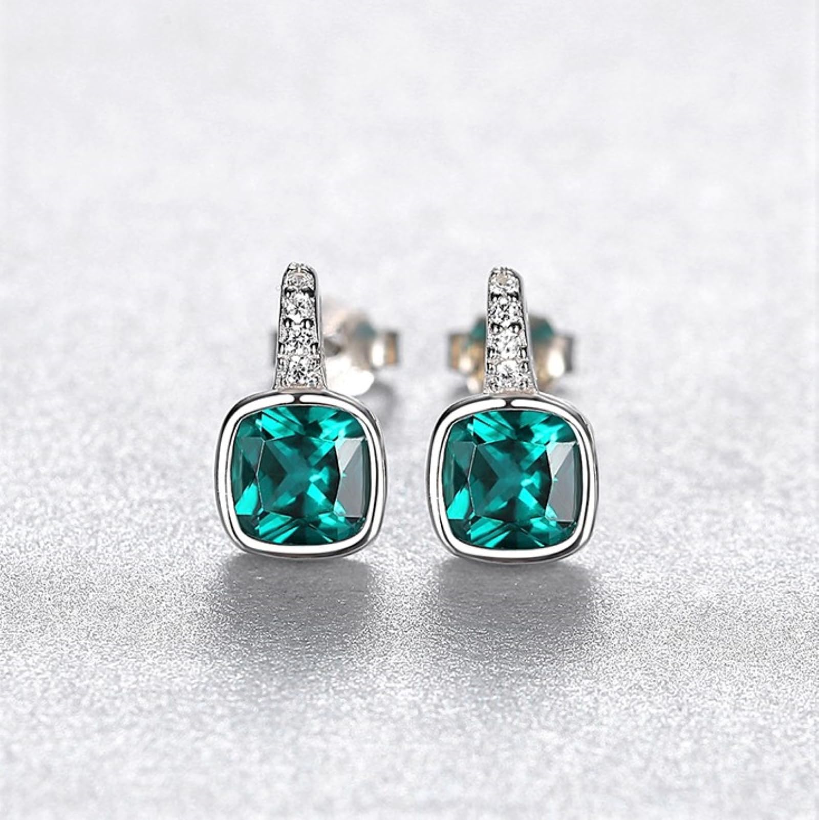 Orecchini a Bottone Argento 925 con Pietre di Nascita Regalo di Zirconia Cubica e Verde Smeraldo per le Donne