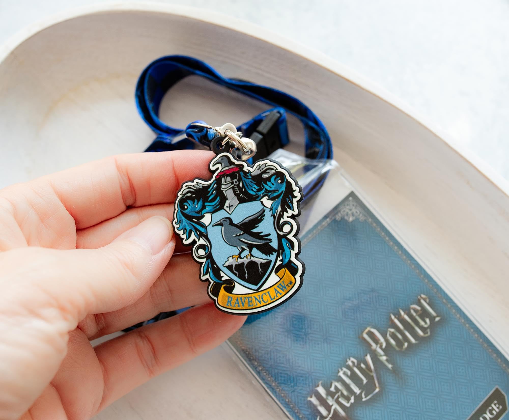 Harry Potter Ravenclaw smycz 56 cm z uchwytem na identyfikator i herbem