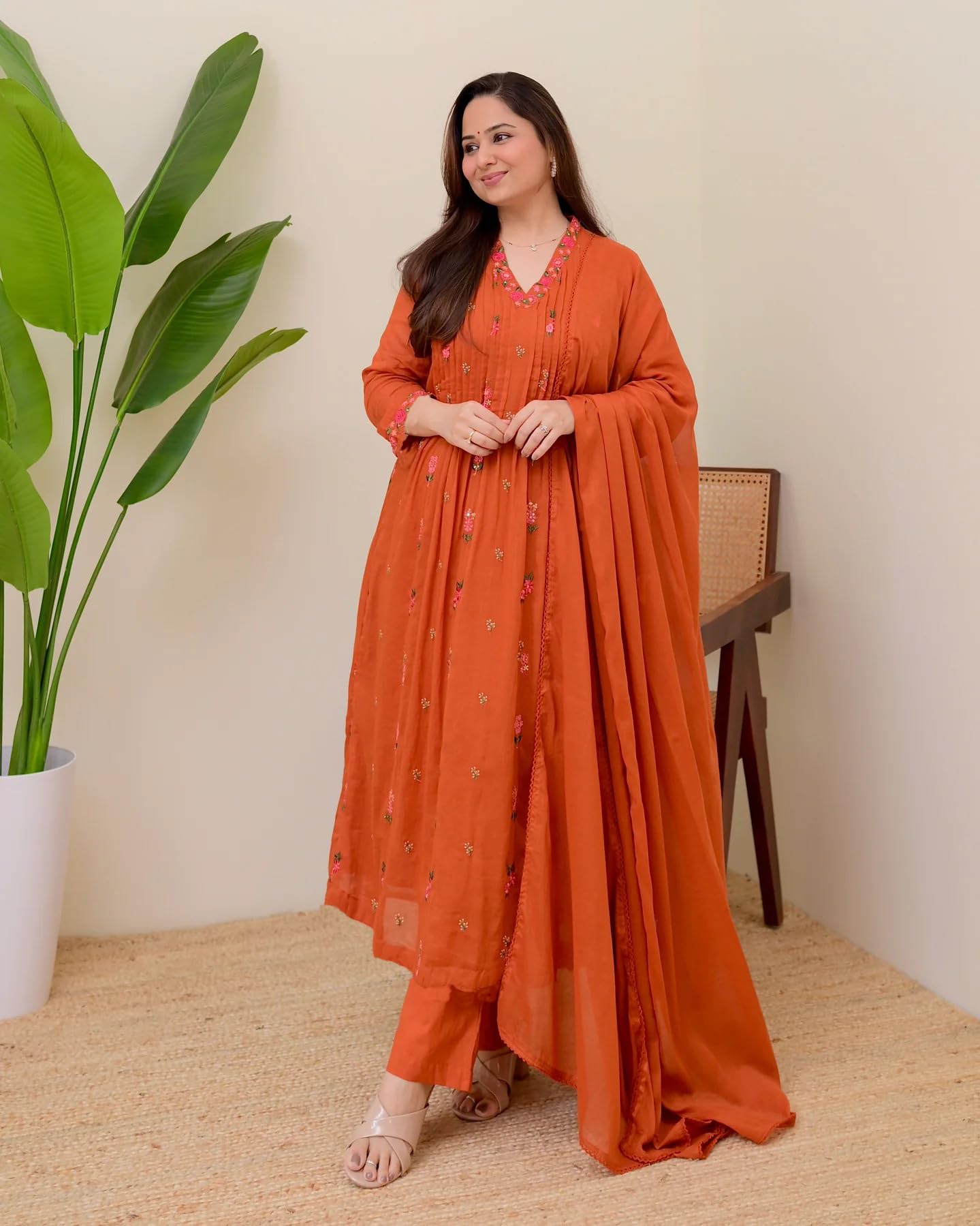 KLOSIA Women Embroidery Solid Anarkali Kurta and Pant Set with Dupatta|Silk|Regular Fit product image 7