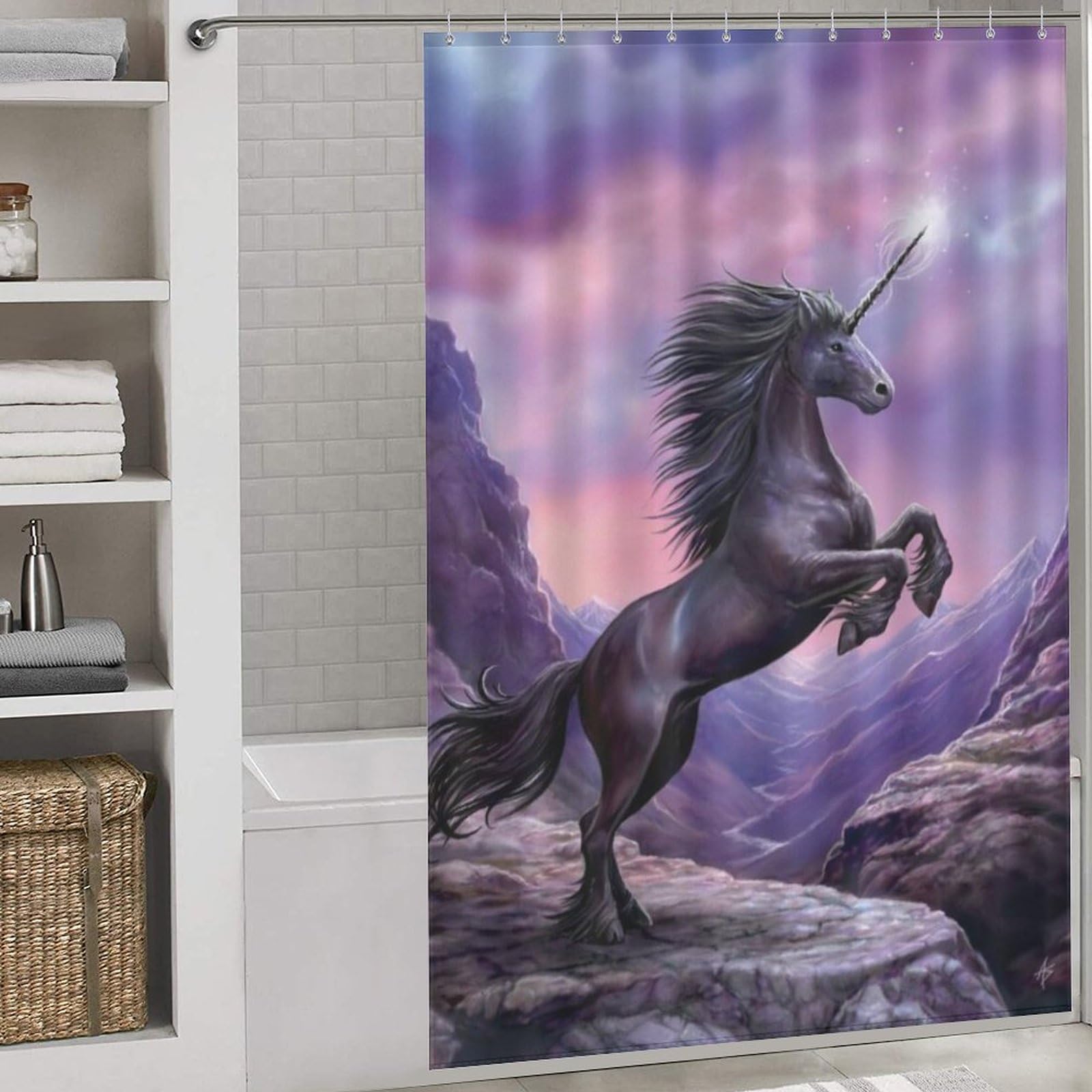 Rideau de douche cheval chic pour une décoration de salle de bain nature