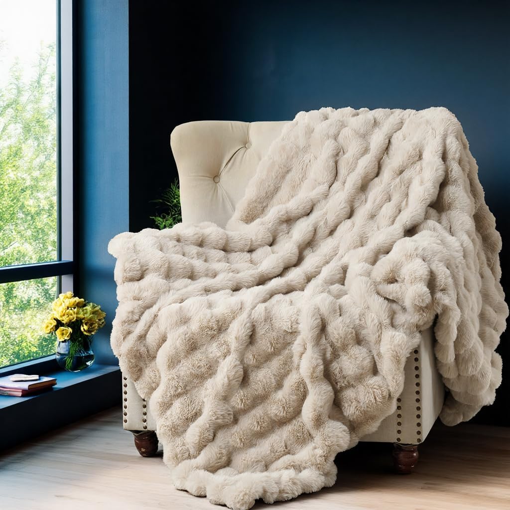 Wajade Fluffy Faux Fur Throw Blanket for Couch Bed 50x60, Luxury Soft Thick Fuzzy Plush Bubble Blanket, Warm Cozy Blanket for Sofa Chair Linen