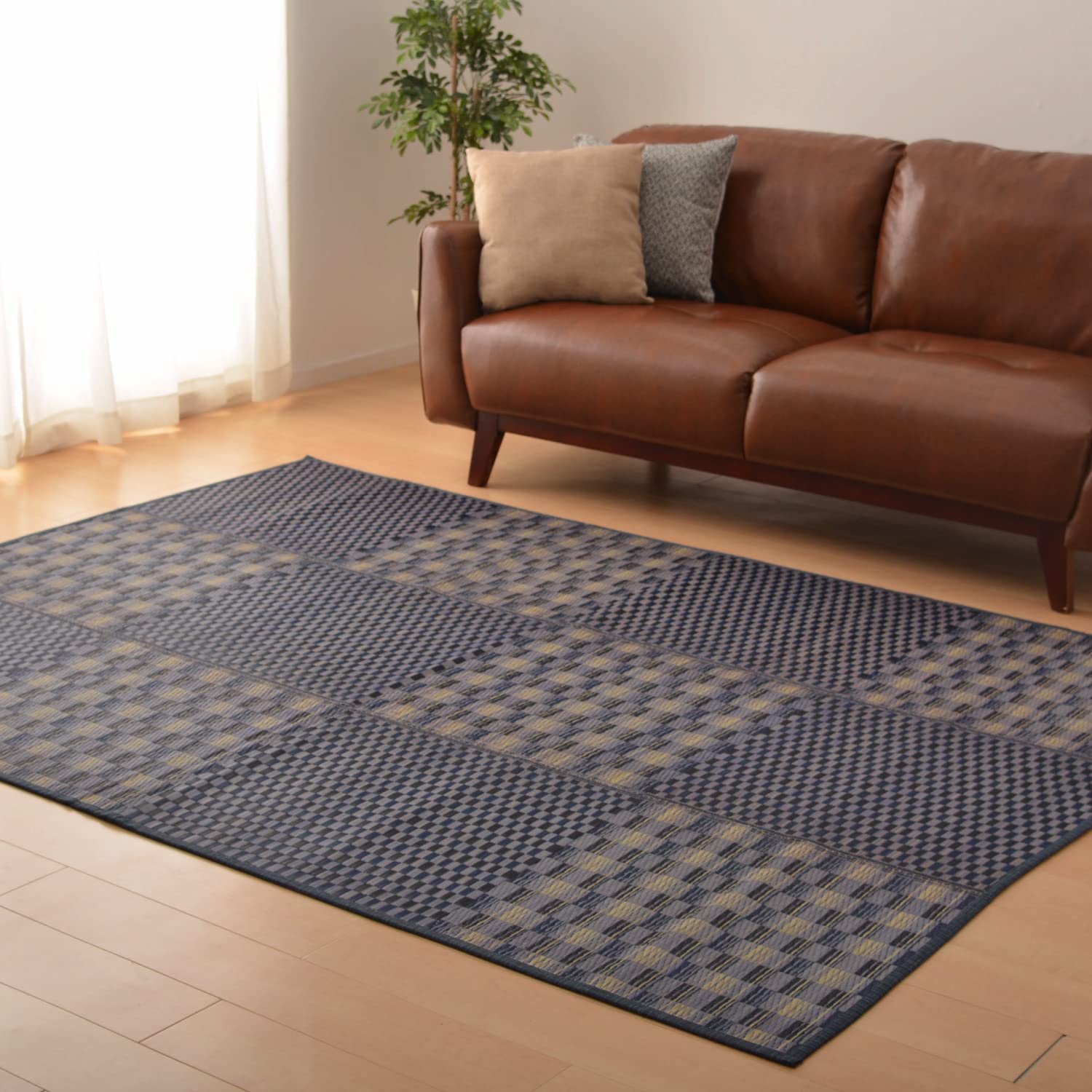 Amazon｜萩原 い草コンパクトラグ 裏貼り ブルー 約120×180cm 「キハチ 