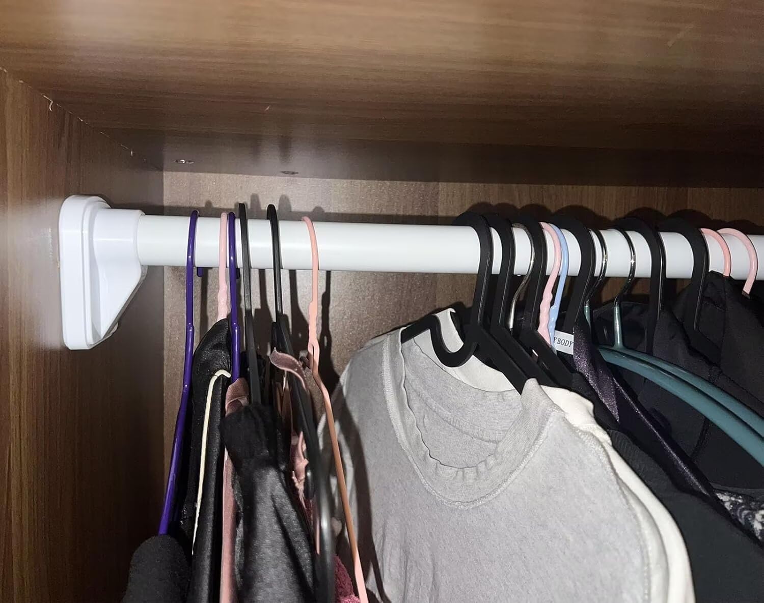 Closet Rod Adjustable Rv Closet Tension Rods for Hanging Clothes, No Drilling Shower Curtain Bar, Non-Slip Wardrobes Clothing Pole for Bathroom Laundry Room