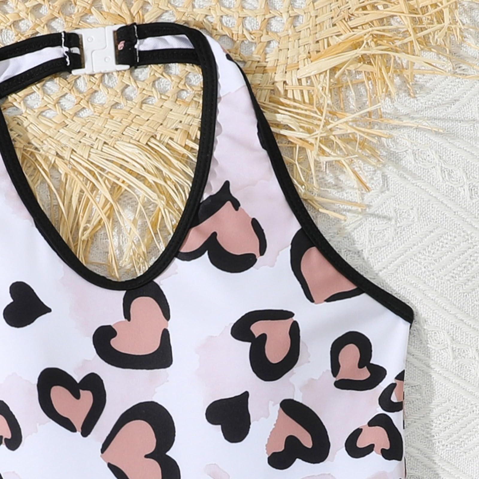 Generisch Bañador para niña con bonito estampado de corazones y pantalón corto