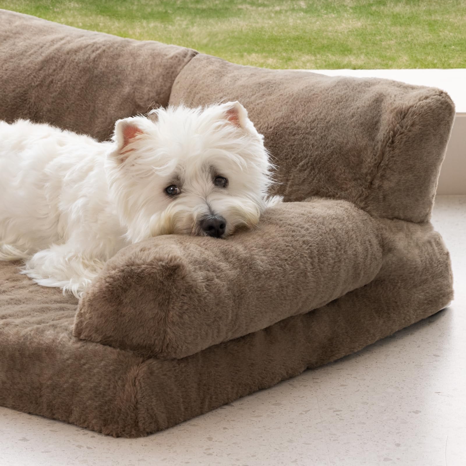 MEWOOFUN Sofá cama ortopédica para perros, tamaño mediano, impermeable, funda de felpa antiansiedad para cachorros, 90 x 65 x 30 cm (marrón, L)