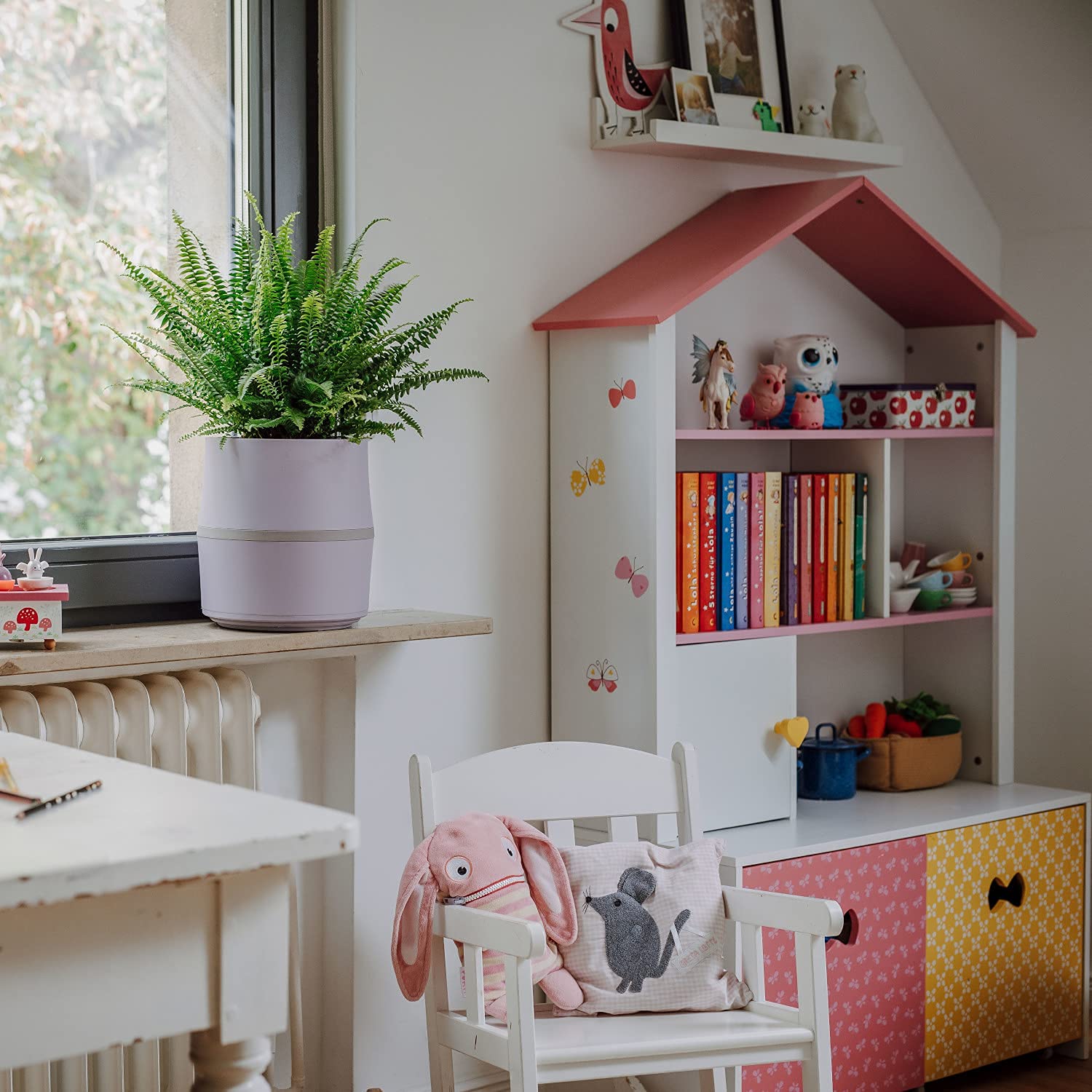 AIRY System oczyszczacza powietrza S z Bogenhanf i 3-litrowym Airy Base • Naturalny filtr powietrza usuwa szkodliwe substancje, alergeny i zapachy • Idealny do pomieszczeń o powierzchni ok. 10 m²