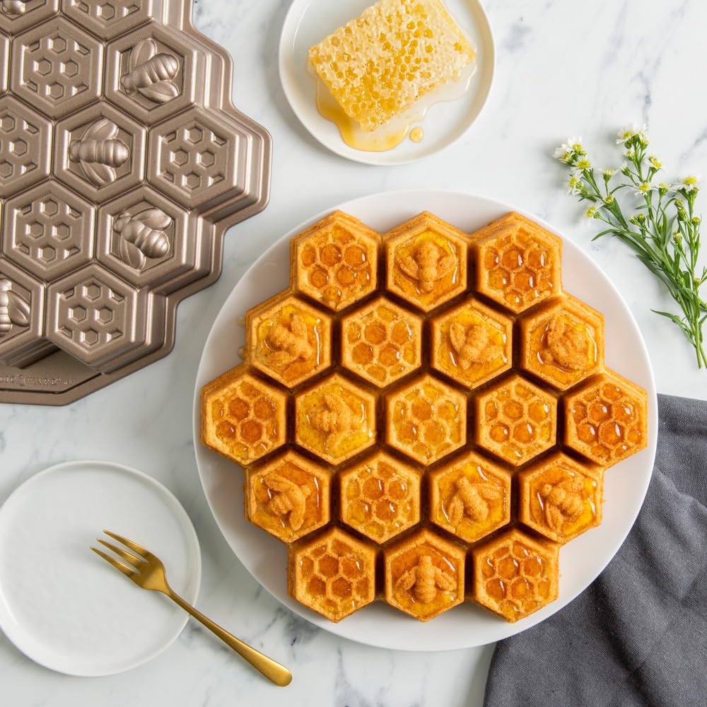 Nordic Ware, Backform Honigbienenstock, goldfarben, Einheitsgröße, Aluminium, NW 85477