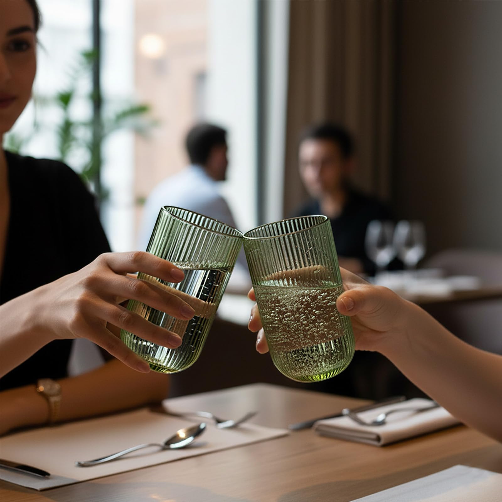 Juego de 8 vasos de cristal acanalados, 4 vasos altos de 14 onzas y 4 vasos de 9 onzas, verde, estilo origami, diseño estriado, para cerveza, agua, cóctel, jugo, whisky, regalo