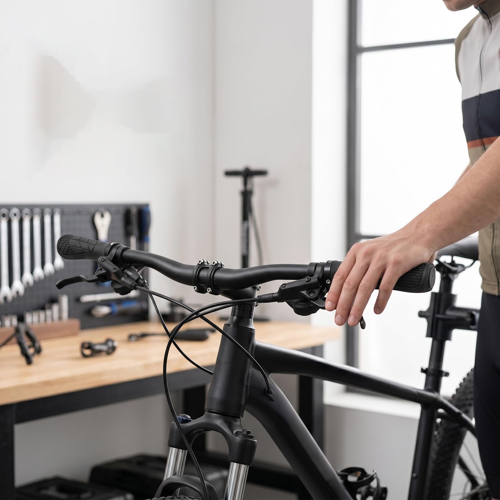 Wakects Impugnature Ergonomiche per Manubrio da Bicicletta, Impugnature per Mountain Bike in Gomma Morbida, Design Antiscivolo e Ammortizzante, Facile Installazione Elastica per il Pendolarismo su