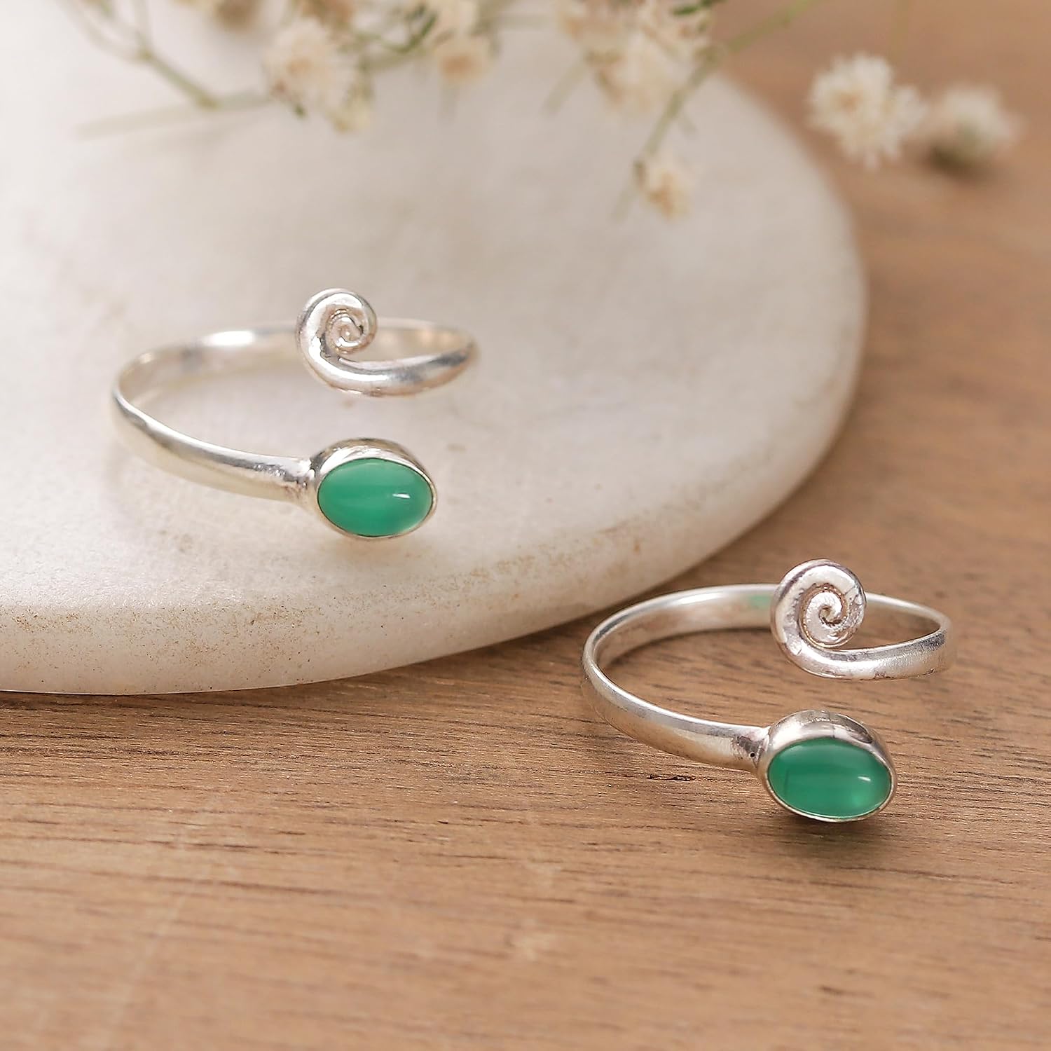 NOVICA Onyx .925 Sterling Silver Toe Ring 'New Curls'