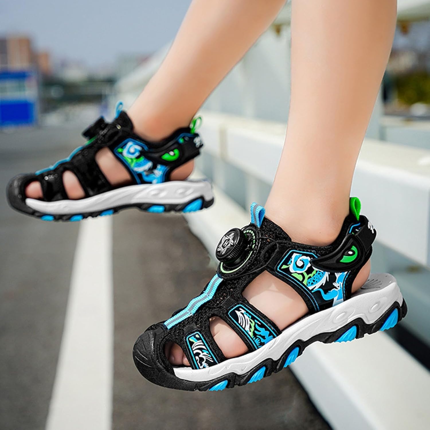 男の子漫画サンダル夏ソフトソールカジュアルシューズ子供スポーツビーチシューズ中大子供 通学履き ドレスシューズ 女の子