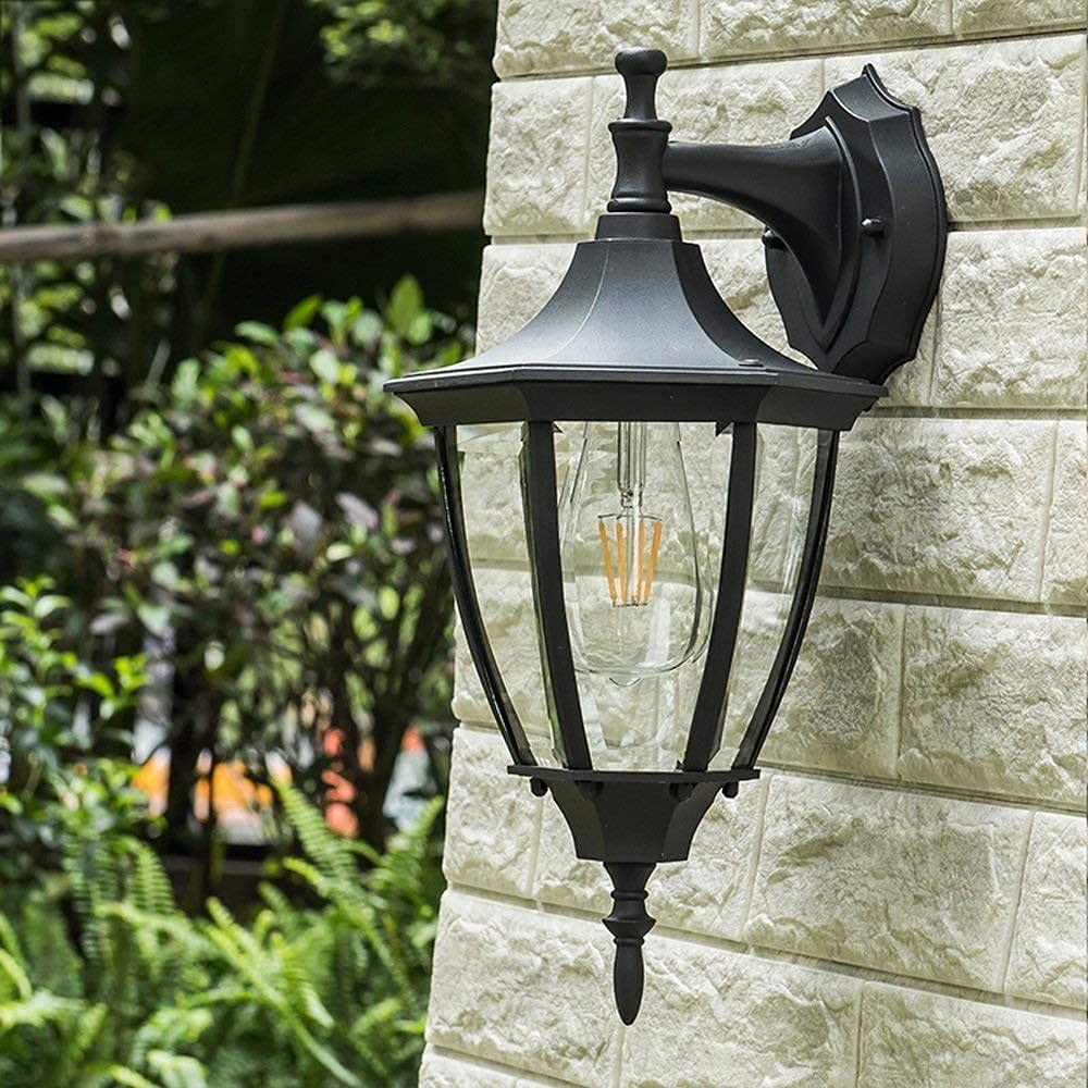 Lámpara de pared industrial retro E27 para iluminar tu balcón y jardín