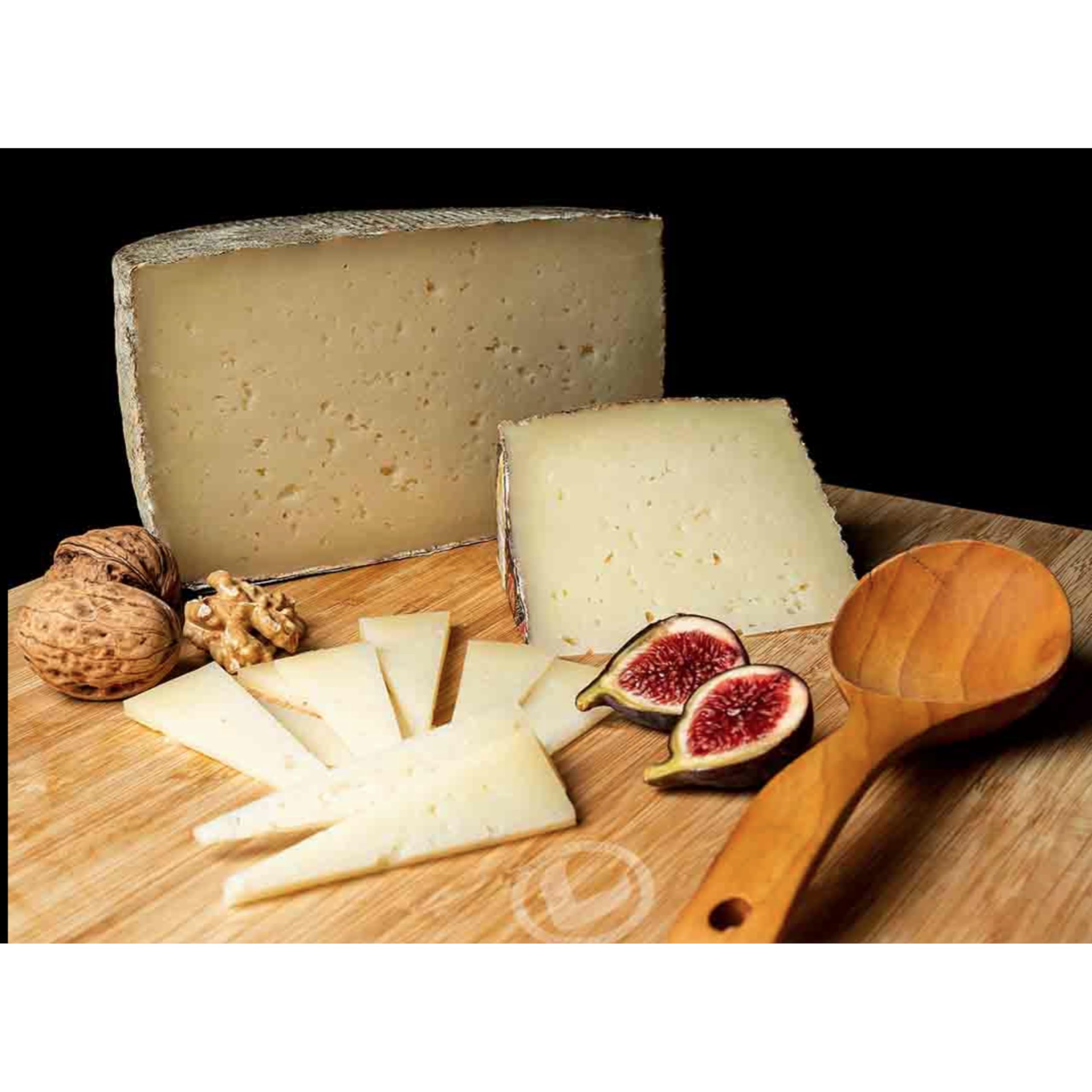 Queso Manchego DOP Marantona Curado 0.700 kg Sabor Intenso