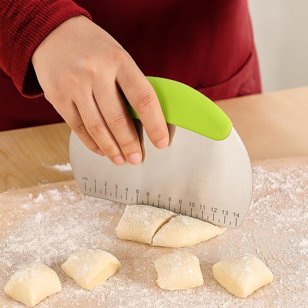Round Stainless Steel Dough Scraper with Measurement Scale for Baking, Nougat, Pastry, Food Grade Flour Cutter for Kitchen (Green)