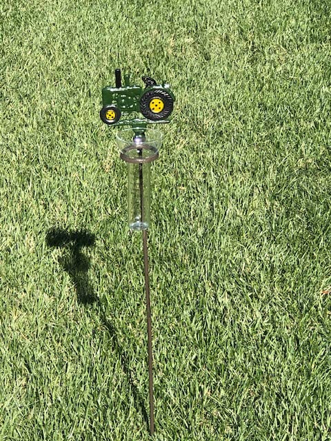 Medidor de lluvia para tractor y estaca de jardín