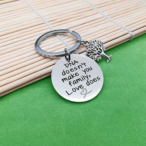 Miniatura 4 de Xiahuyu Llavero con texto en inglés "DNA Doesn't Make You Family Love don", regalo para madrastra, regalo para padrastro, regalos de adopción,