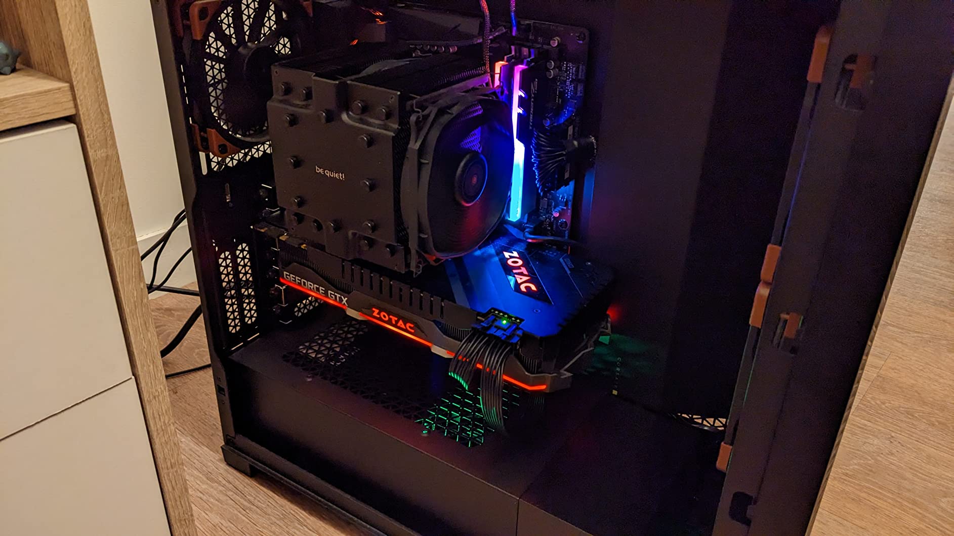 Corsair HX1500i Alimentation Numérique ATX Entièrement Modulaire Très