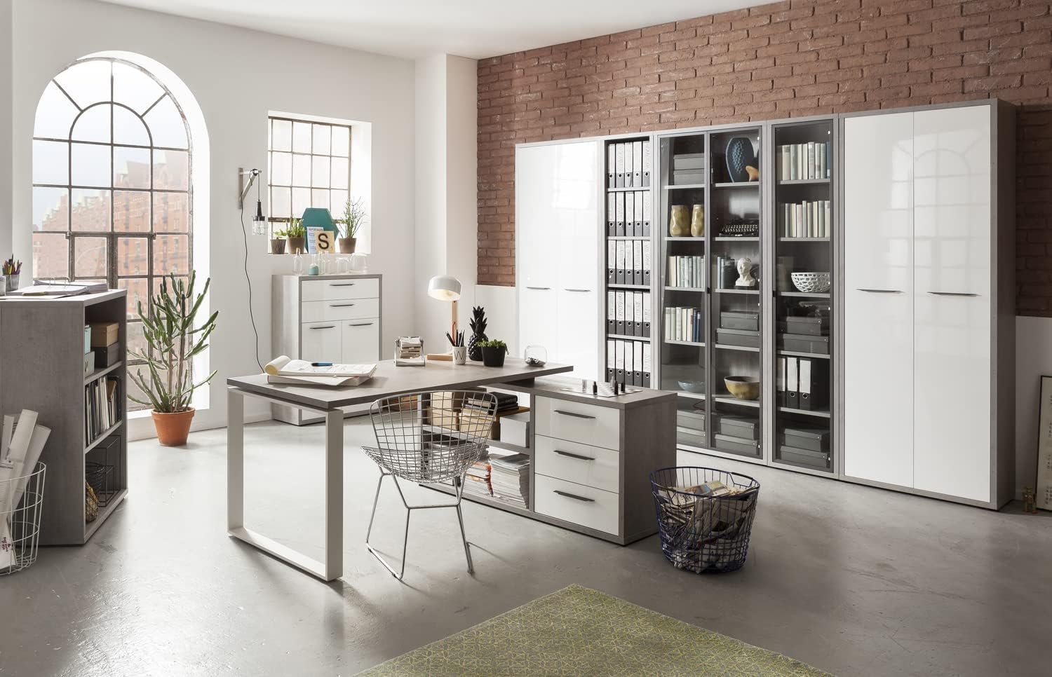 Composad | Scrivania della Linea DISEGNO con 3 Cassetti e 2 Vani, Scrivania Angolare con Cassetti e Libreria, (LxAxP) 170x75x140 cm, Colore Cemento e Bianco Laccato, Made in Italy