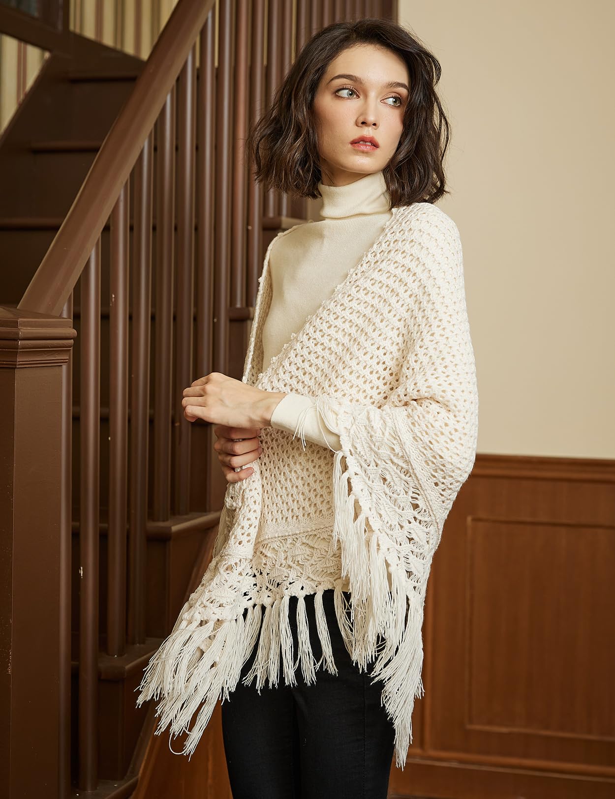 BEAUTELICATE Femme Châle Étole en Tricot Cape Couverture Crochet Tangulaire Foulard Écharpe À Glands Chaud pour Hiver Automne Printemps Cadeaux De Noël
