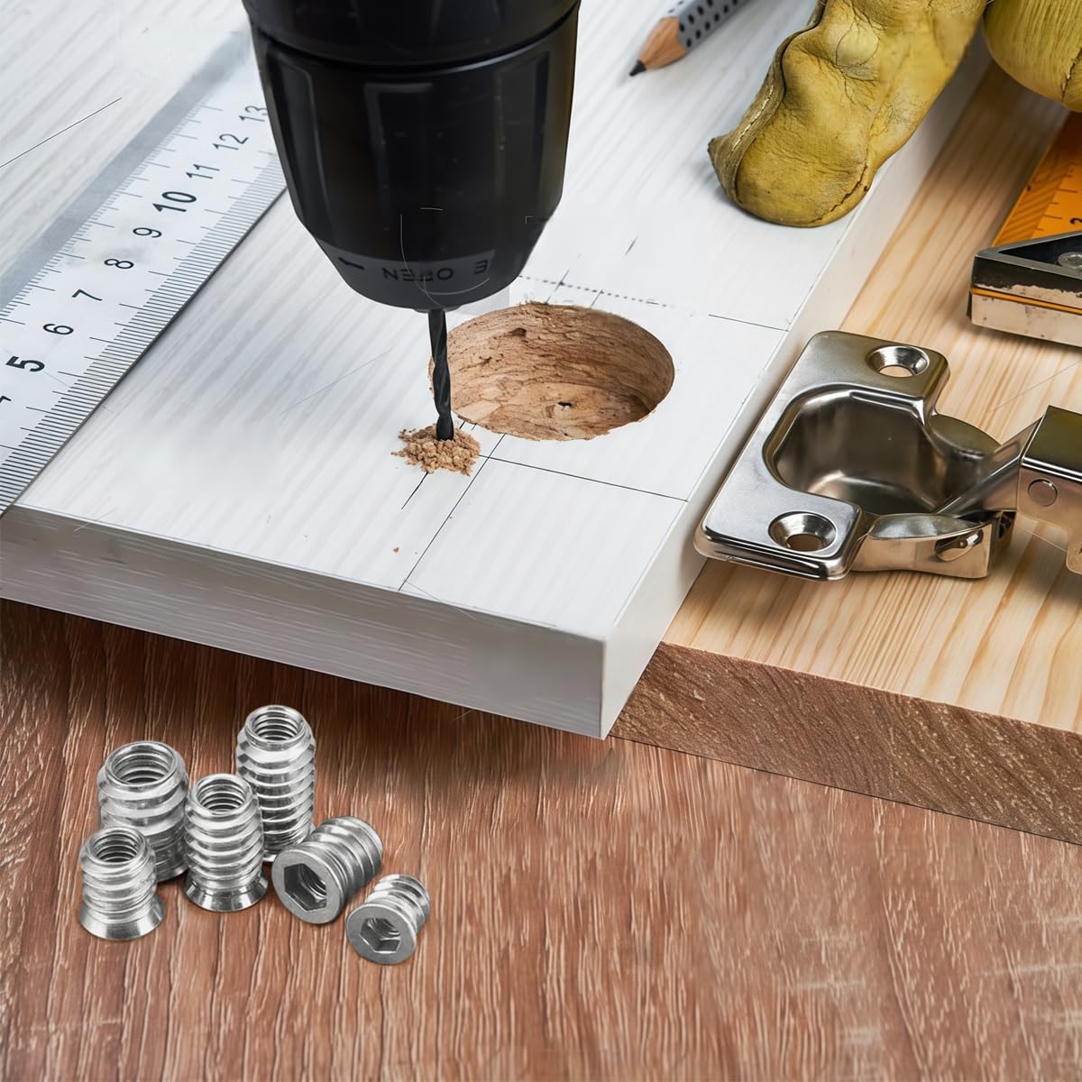 Drenky Dadi di Avvitamento 40 Pezzi - Zincati M5x15mm Inserti Filettati per Legno con Boccole Filettate e Dado Esagonale per Mobili in Legno Durevoli, Argento