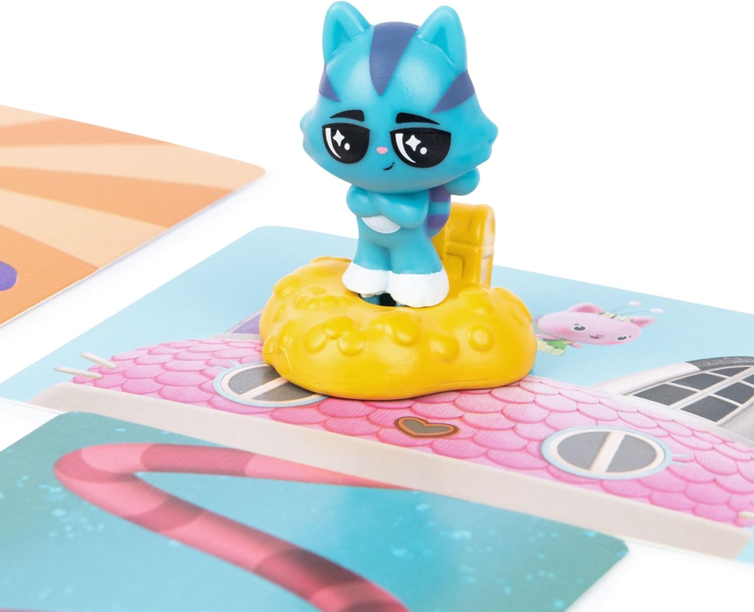 Spin Master Games Gabby's Dollhouse Match-ical Matching Game with Cards and CatRat Figure, in the popular Gabby's Dollhouse Preschool Series Design on Netflix, for 2 Players from 4