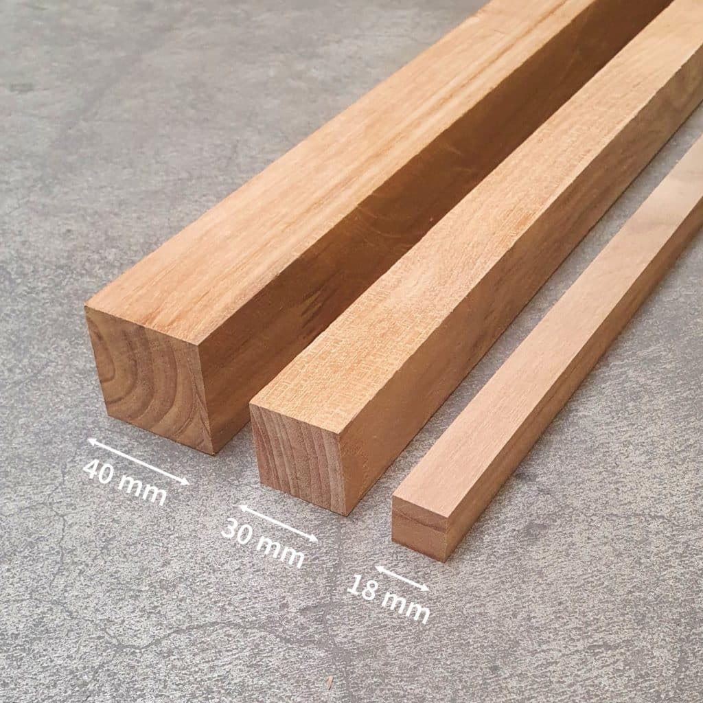 Varilla de madera de teca, continua, FSC 100% 40 mm de ancho, 40 mm de grosor, 70 cm de longitud