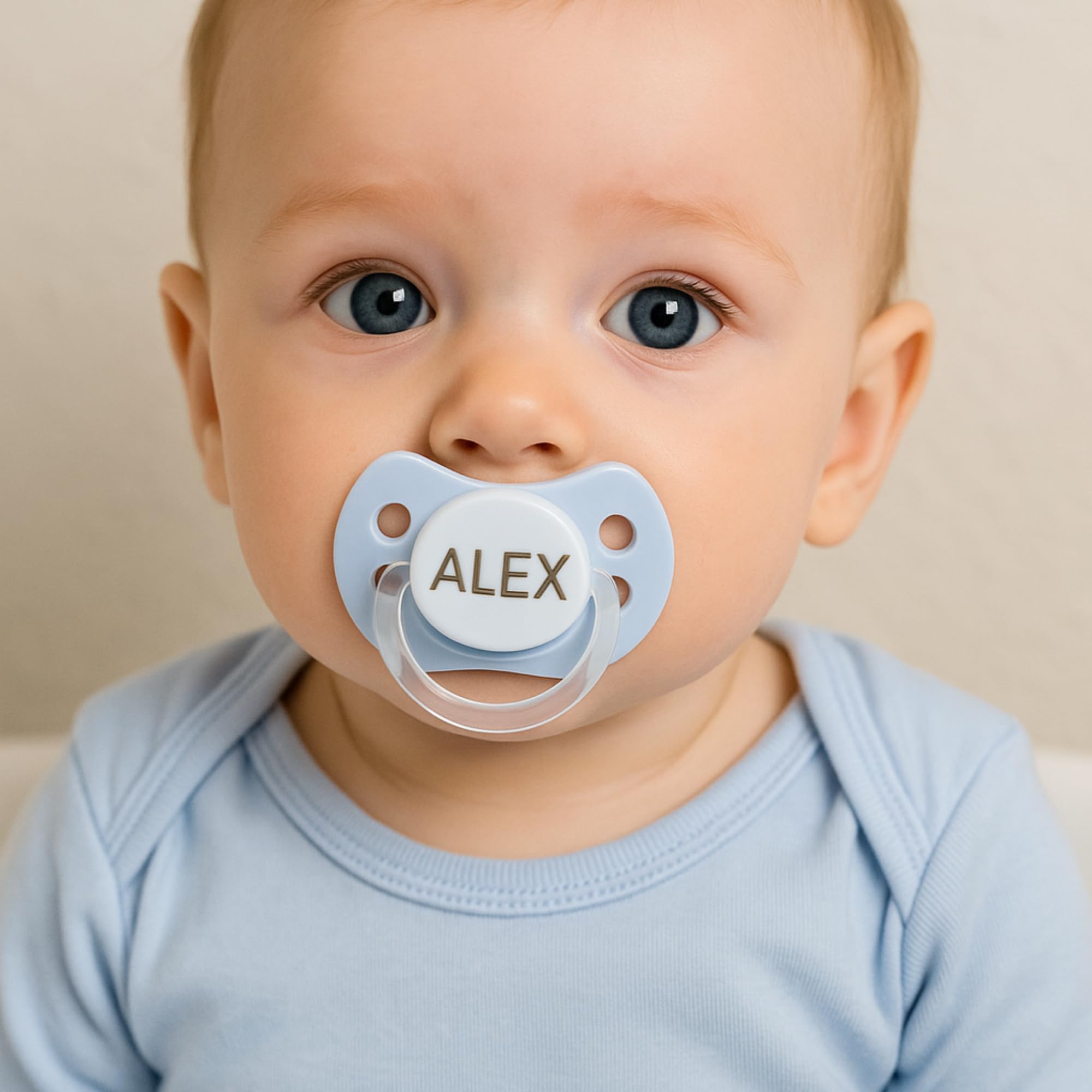 Regalo Bebé Recién Nacido Niño y Niña Con Muselina Bordada | Chupete y Calcetines | Canastilla Ideal Para Un Regalo Suave | Cesta Personalizada (Azul) | BebeDeParis