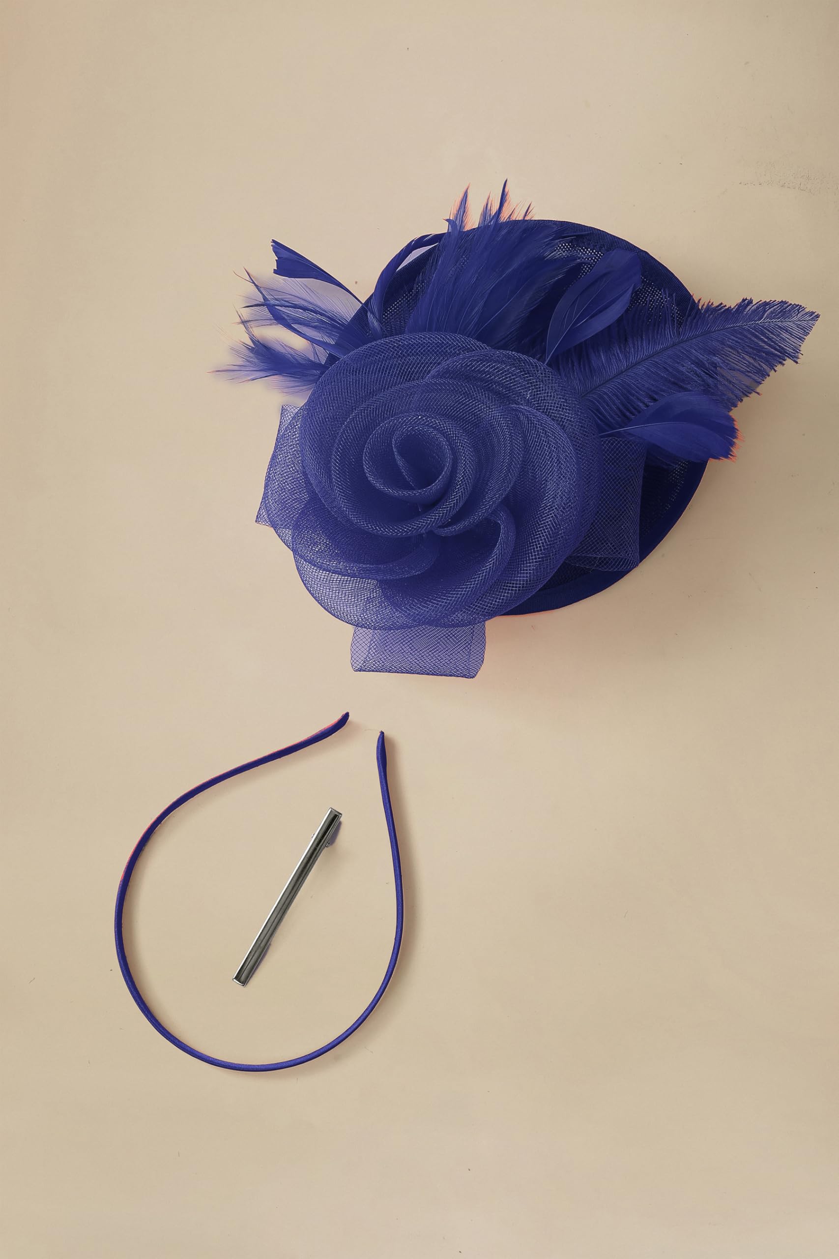 BABEYOND Tocado de mujer con plumas y flores de malla, elegante gorro con clip para el pelo para bodas, día de carrera de damas, fiesta de cóctel