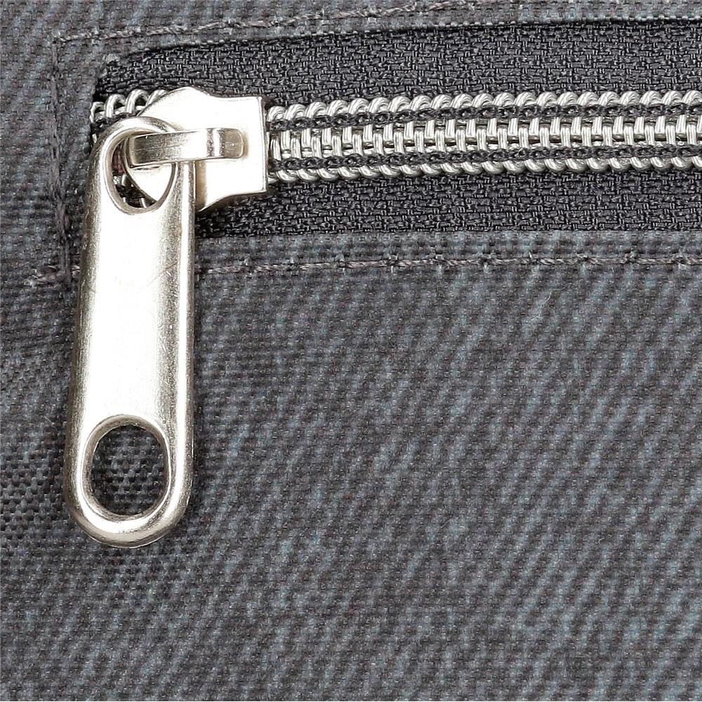 Joumma Bags, Mickey Studs, mochila escolar, fabricada en Poliéster, Tirantes anchos, ergonómicos y acolchados, Ligera y práctica para ofrecer una mayor comodidad, Asa superior para colgar.