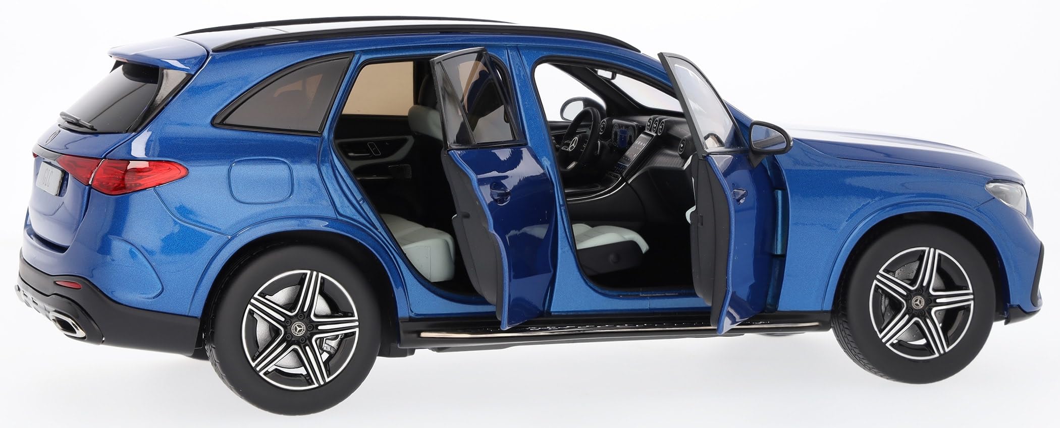 Amazon | 【メルセデス・ベンツ コレクション】純正 GLC AMGライン