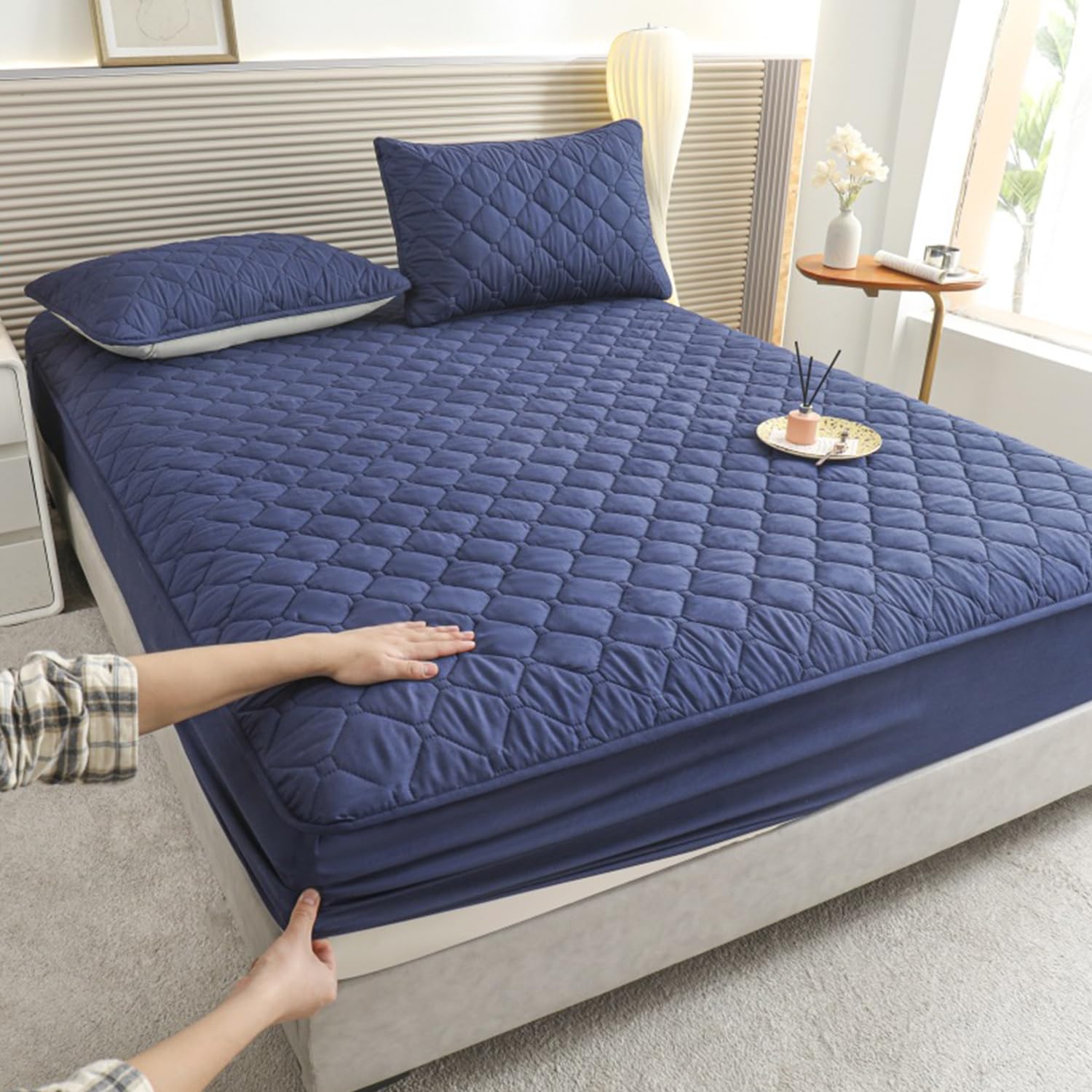 LDLCYCN ,blue,180 * 200cm, Waterproof Mattress Protector Queen Size Mattress Cover with Elastic Band