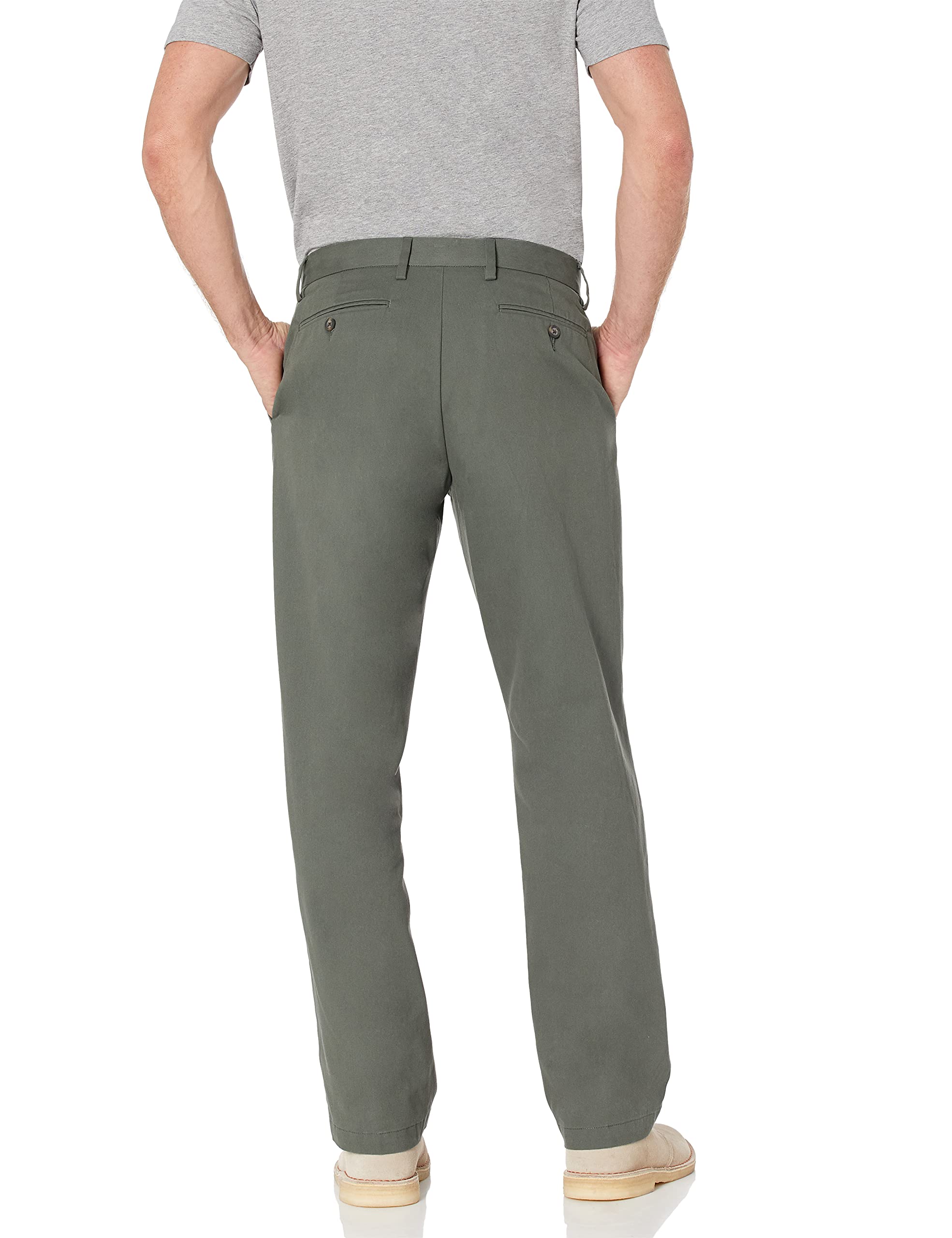 Amazon Essentials Pantaloni Chino Classici Piatti sul Davanti e Resistenti alle Pieghe (Disponibili nelle Taglie Big & Tall) Uomo