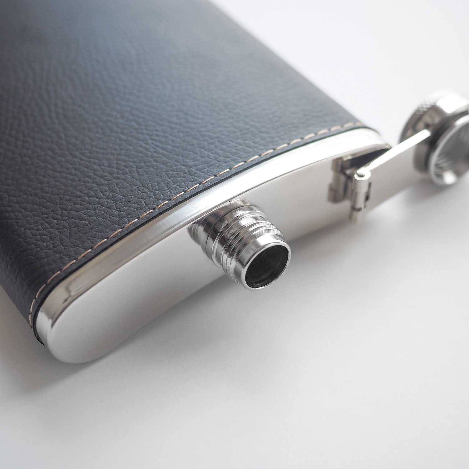 Amazon | 黒革巻スキットル チェイサーボトルセット(ショットグラス