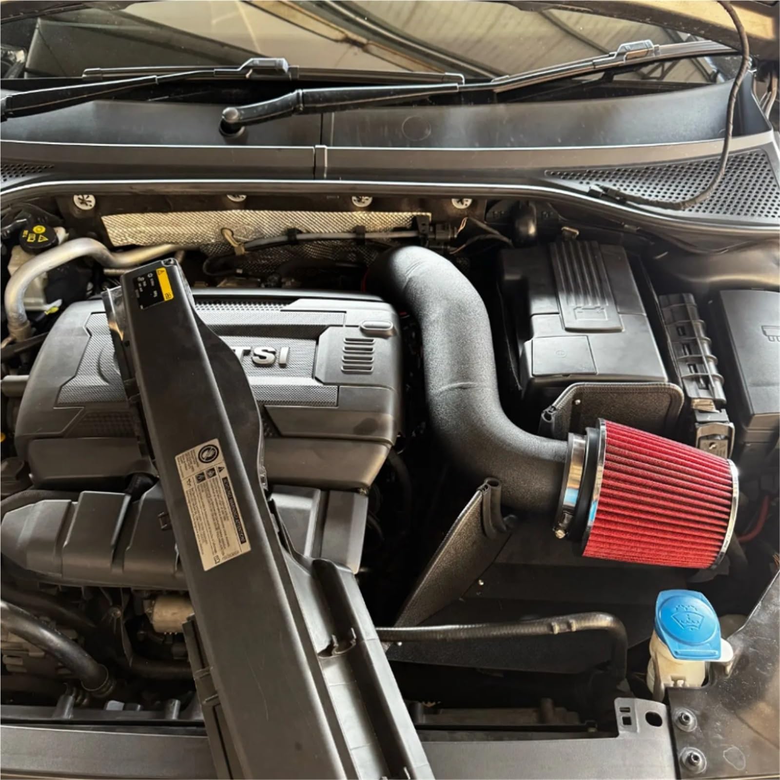 Zestaw dolotowy powietrza Pasuje do VW Golf GTI MK7 Passat 2.0T EA888 Czarna osłona termiczna układu dolotu zimnego powietrza