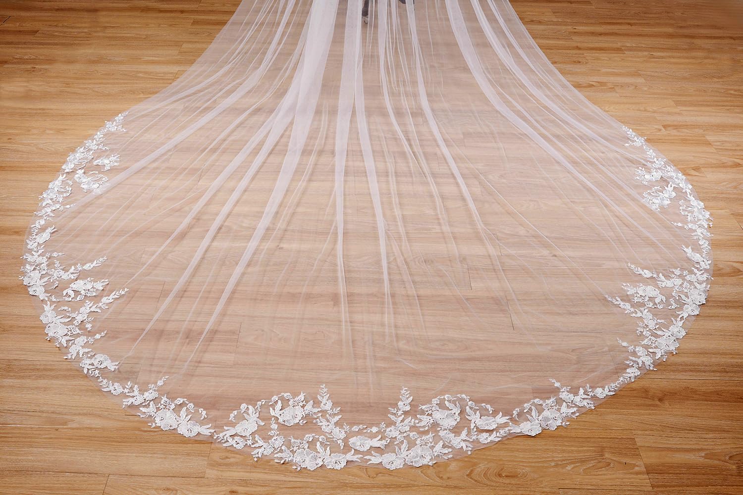 EllieWely Lange 1 Tier Spitze Hochzeit Brautschleier mit Metall Kamm F10, Elfenbein, Cathedral length 118"