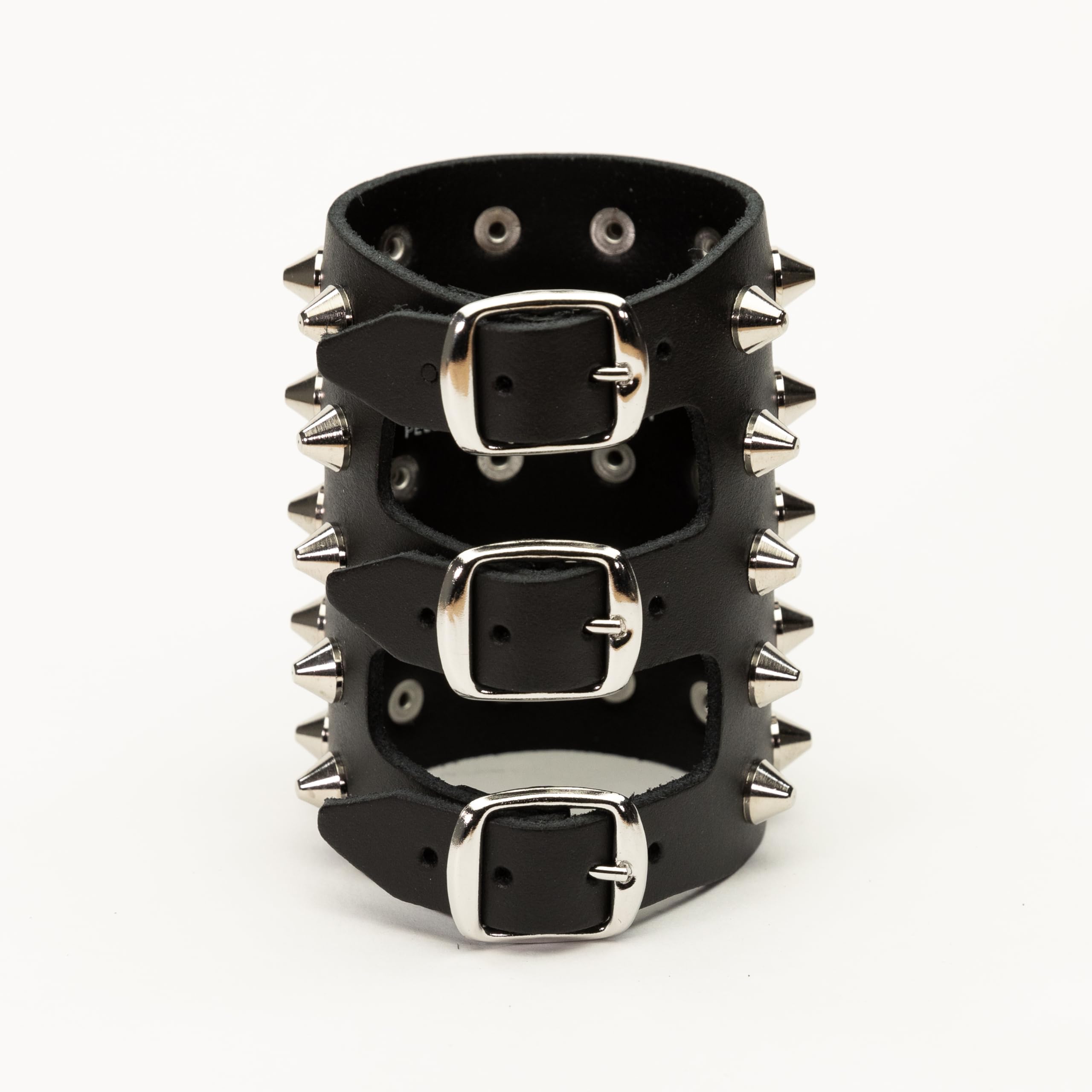 Heart Rock Pulsera de hombre de piel auténtica ajustable con tachuelas de cono, hebilla ajustable de 17 a 20,5 cm y piezas de acero sin níquel, fabricada en Italia