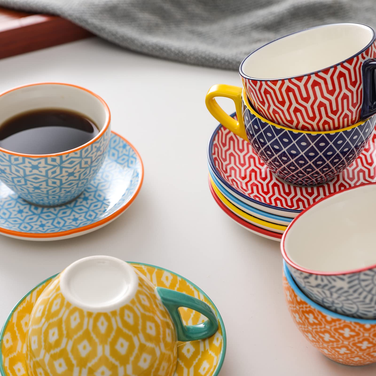 Selamica Ceramiczny zestaw filiżanek do cappuccino 230 ml ze spodkami, filiżanki do kawy, latte macchiato na imprezę, kawiarnię, dom, prezent świąteczny, zestaw 6 sztuk, różne kolory