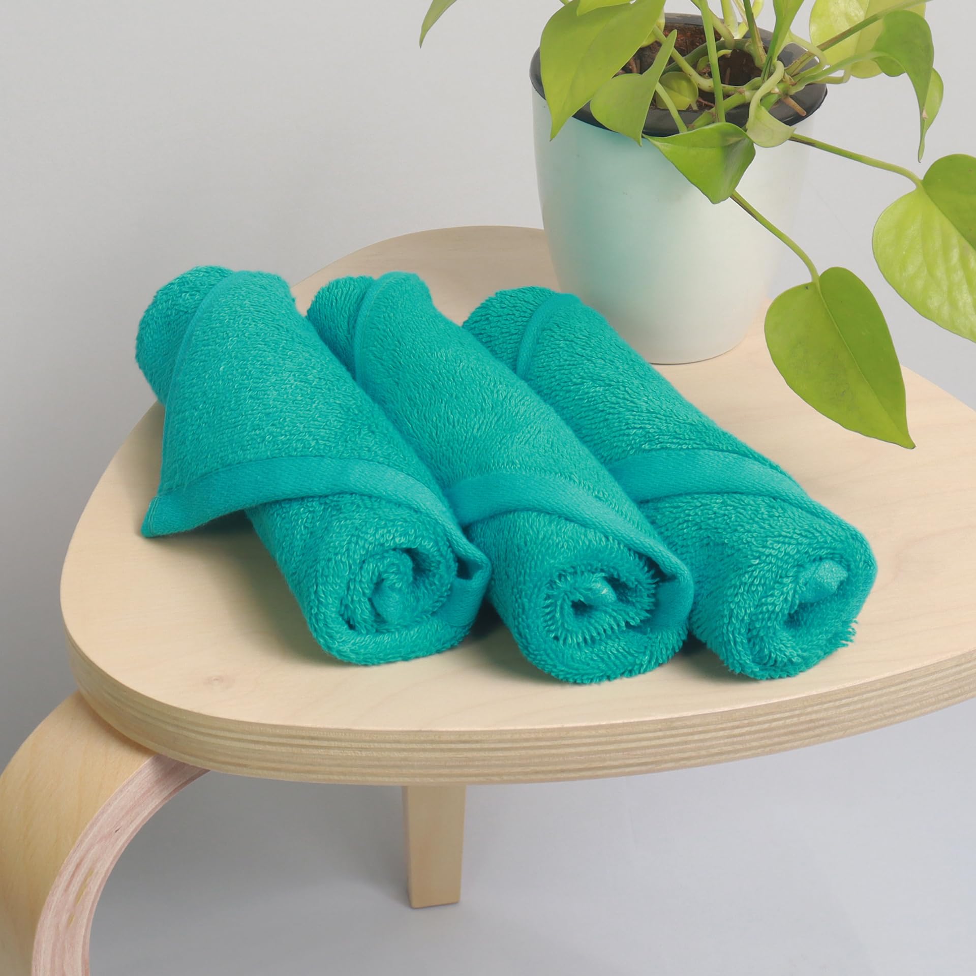 HEELIUM Bamboo Face Towel | Ultra Absorbent & Odour-Free | 3X Softer Than Cotton Towels | 30 x 30 cm - 600 GSM | Pack of 3 - Teal
