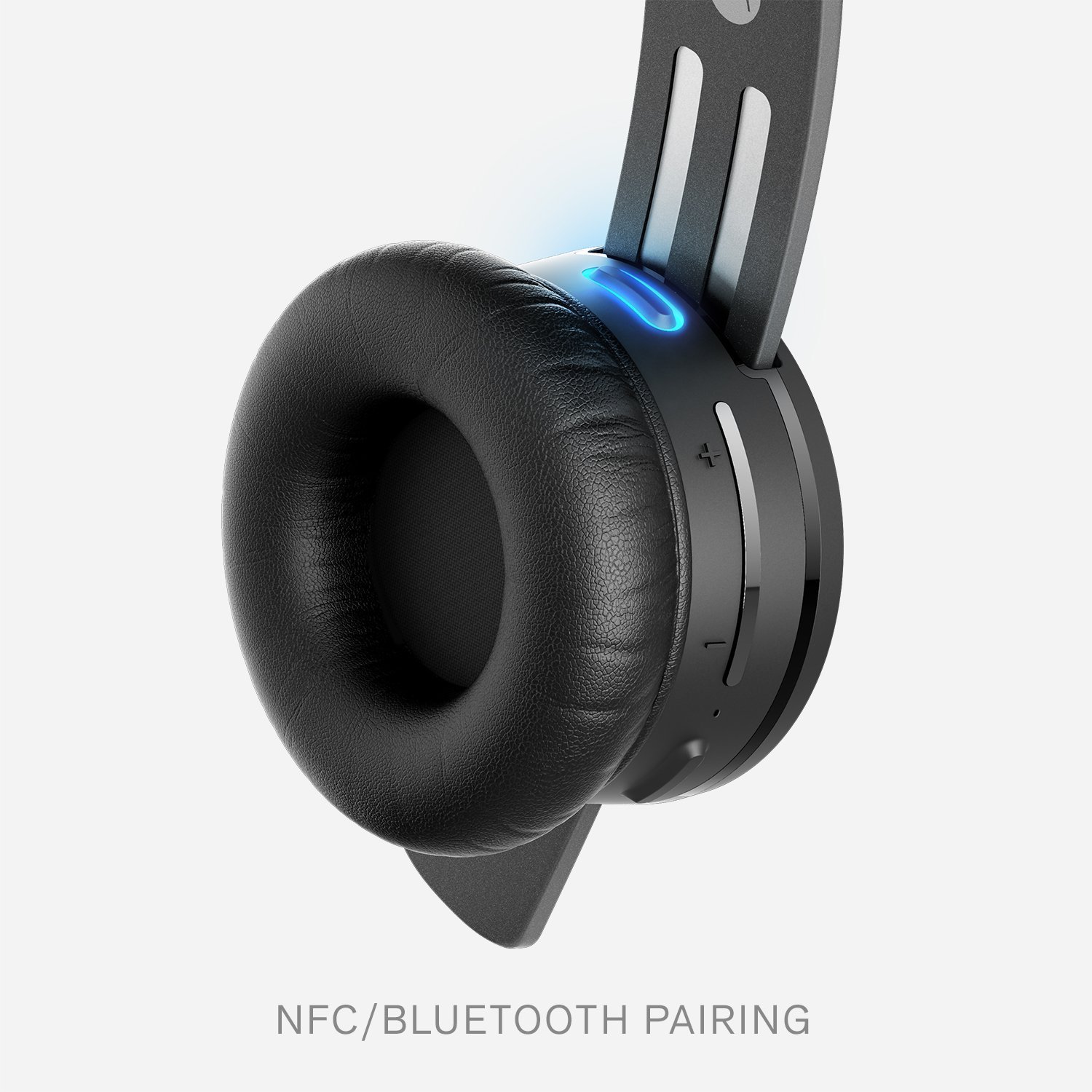 Amazon.com: SOL REPUBLIC 1430-00 Tracks Air Wireless On-Ear