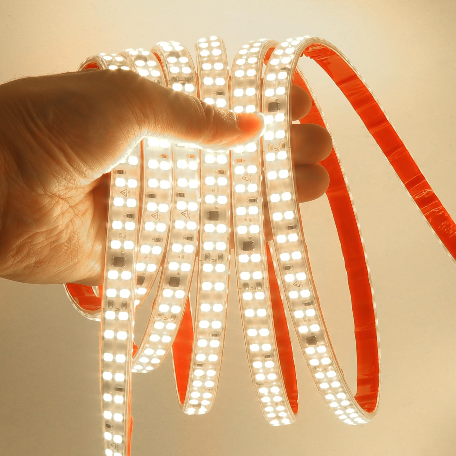 KISUFU Striscia LED SMD 2835, 220V 240 Led/m Striscia LED, IP65 impermeabile biadesivo 10cm può essere tagliato Striscia luminosa a LED per le vacanze fai da te decorazione esterna
