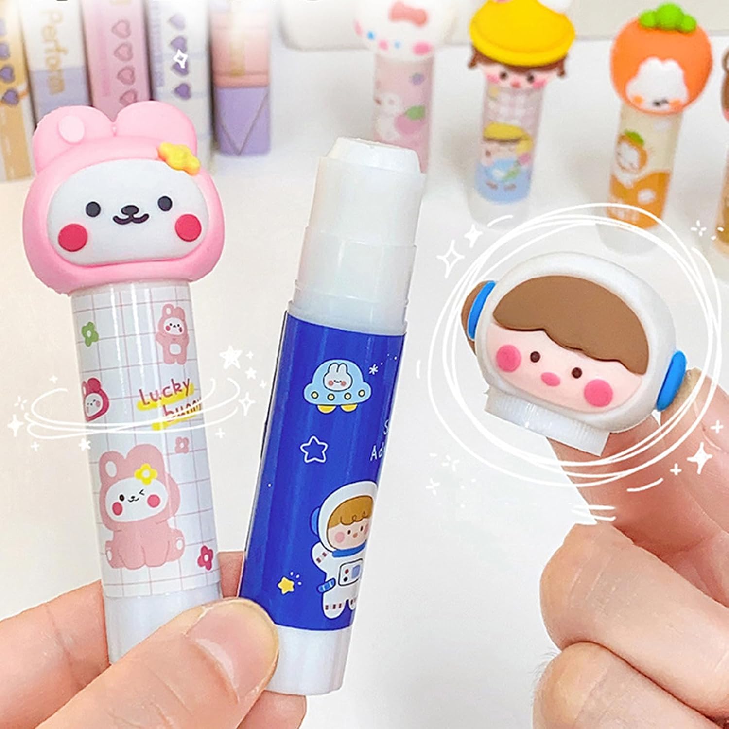 Glues Sticks, Cute Cartoon Plastic Solid Glues High Viscosity Glues Stick for Children Students Office Stationery Gift, 85*18*35 (mm), Lucky Baby