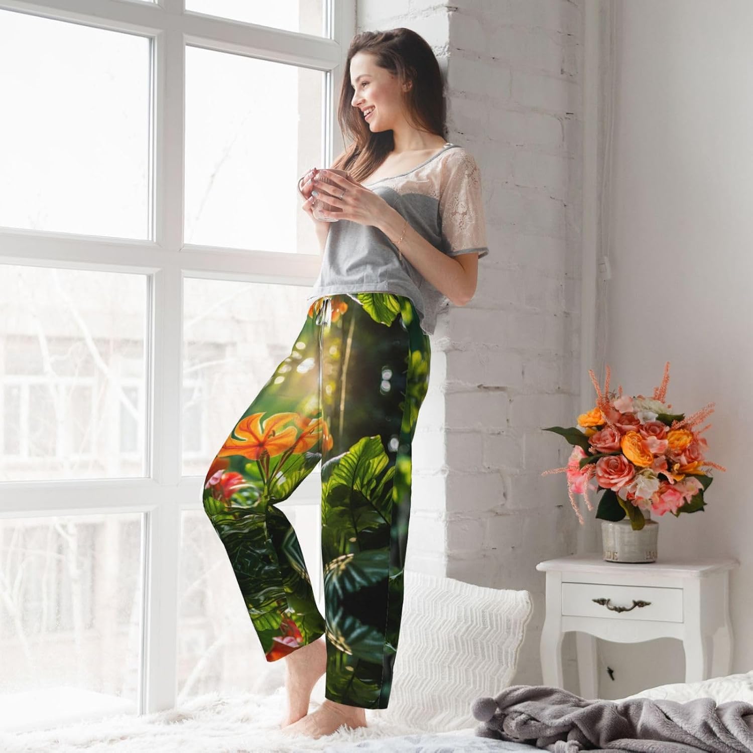 Hojas Tropicales Y Flores Print Cozy Christmas Pajama Pants,Flannel Pajama Bottoms,Cater To Various Body Types