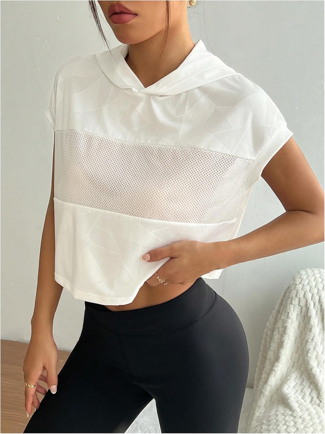 OYOANGLE Women's Short Sleeve Hooded Athletic Shirt Eyelet Sports Workout Crop Shirts - Image 4