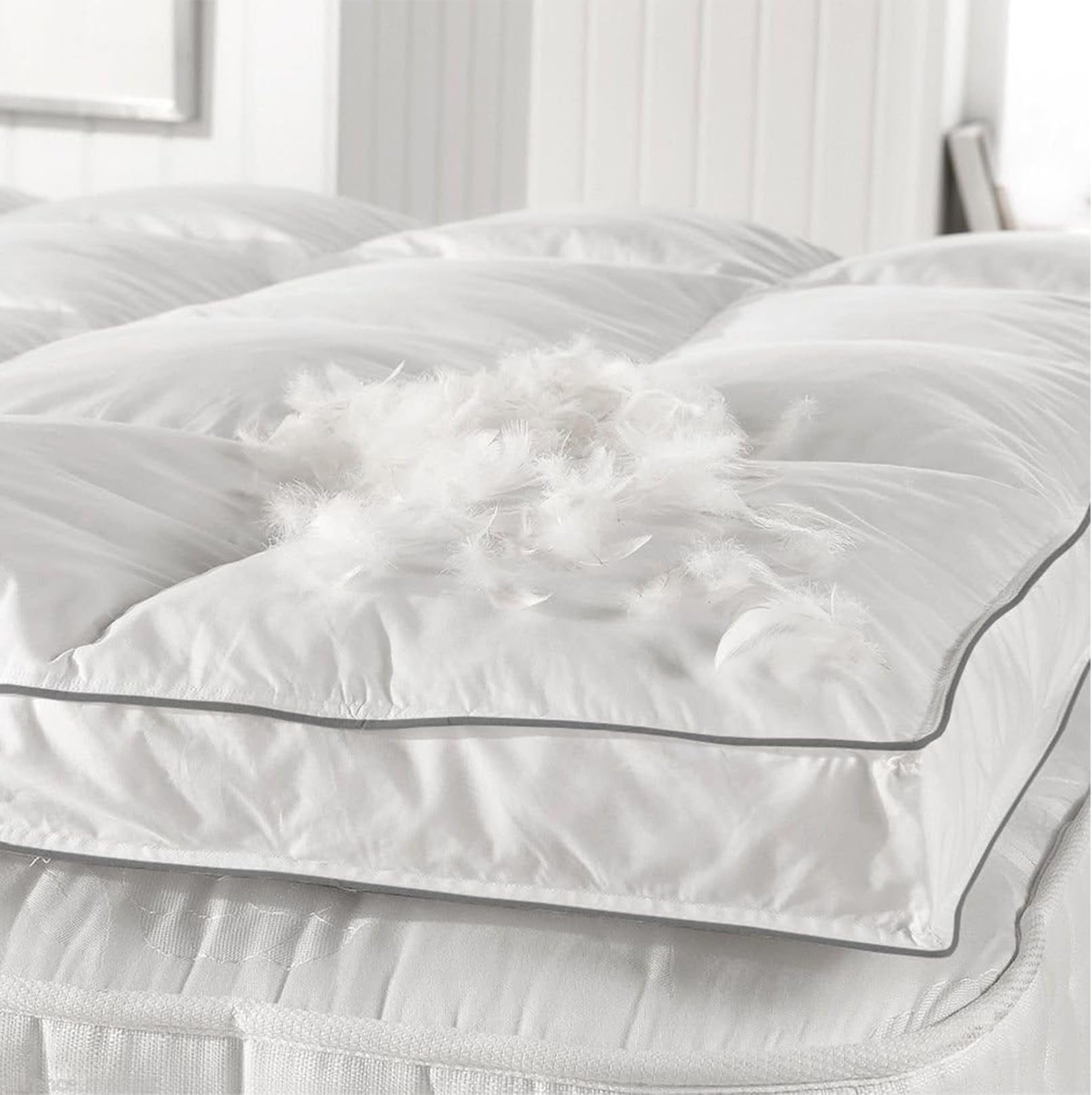 Extra Plush Duck Feather and Down Mattress Topper Single - Deluxe Comfort and Hypoallergenic Feather Mattress Pad Bed Topper (Single)