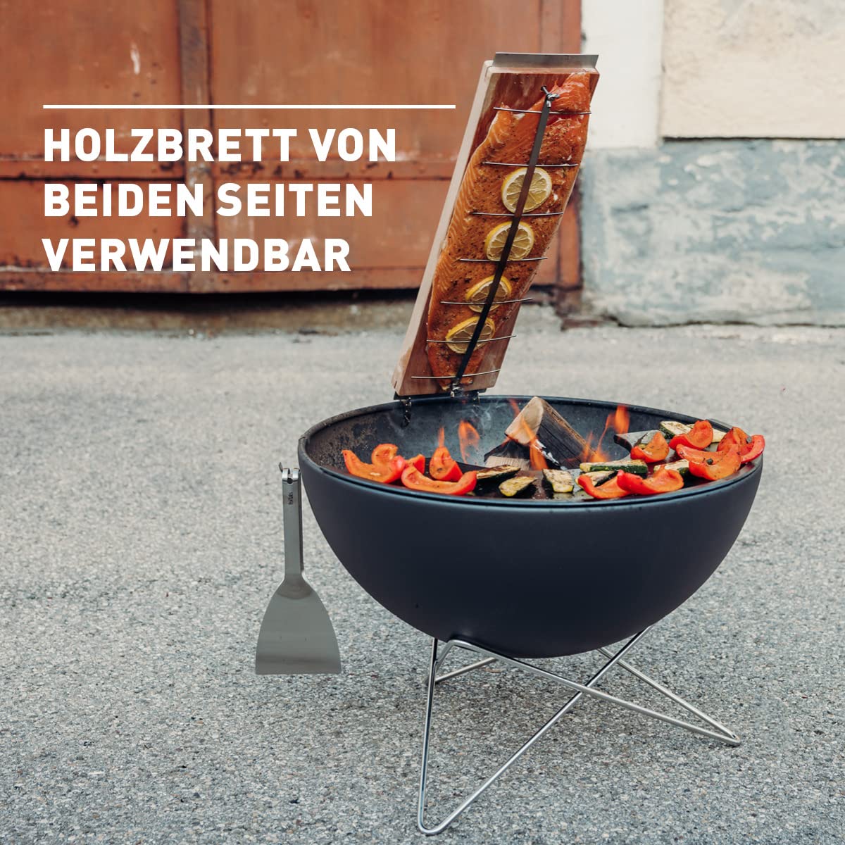 höfats - Flammlachsbrett mit Edelstahl Halterung - Flammlachs Räucherbrett aus Buche - verstellbar zur Temperaturkontrolle Feuerschalen - extra lang: 55 cm - 4-Fach wendbar